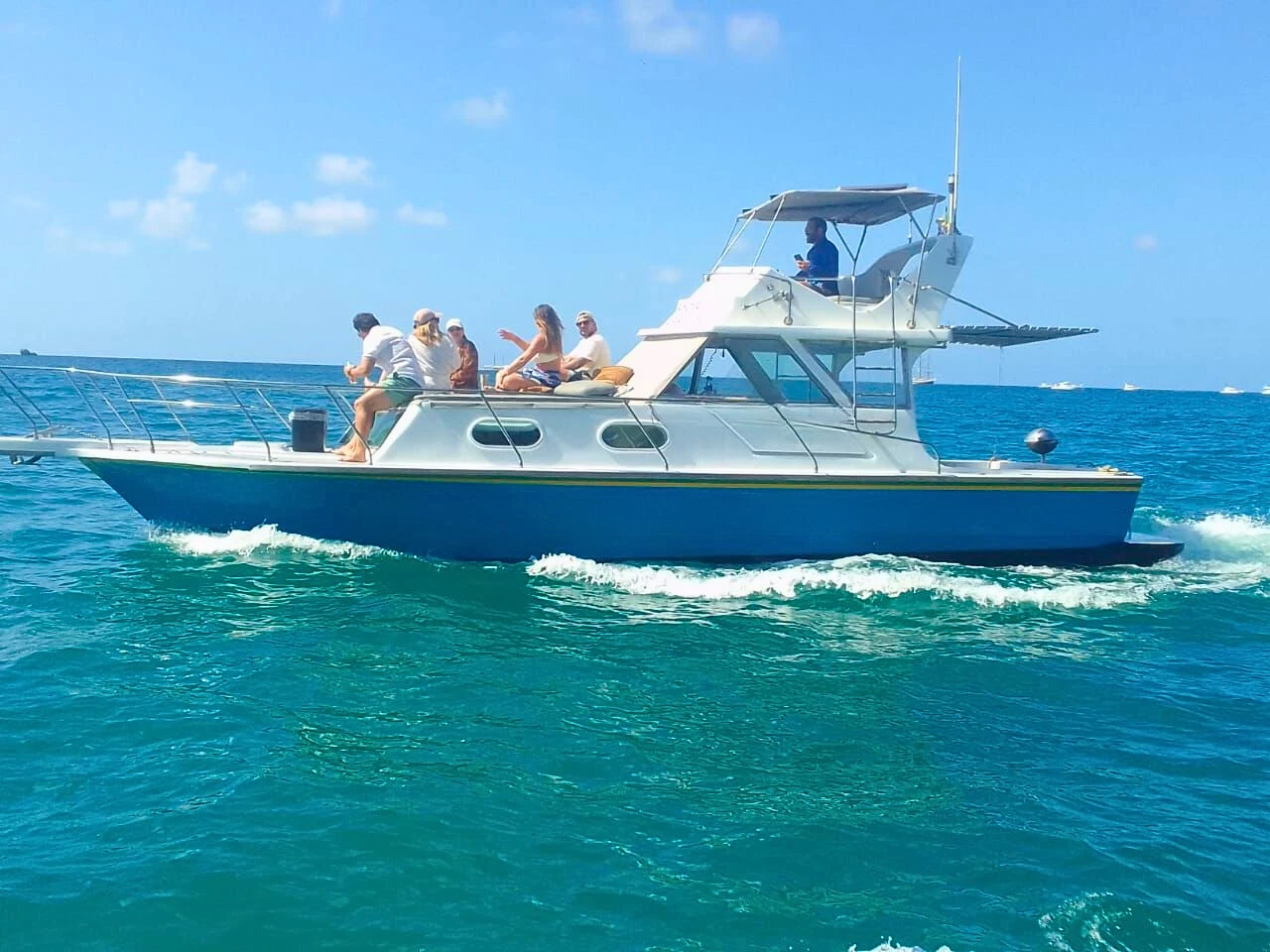 Lancha Sea Fox em Fernando de Noronha