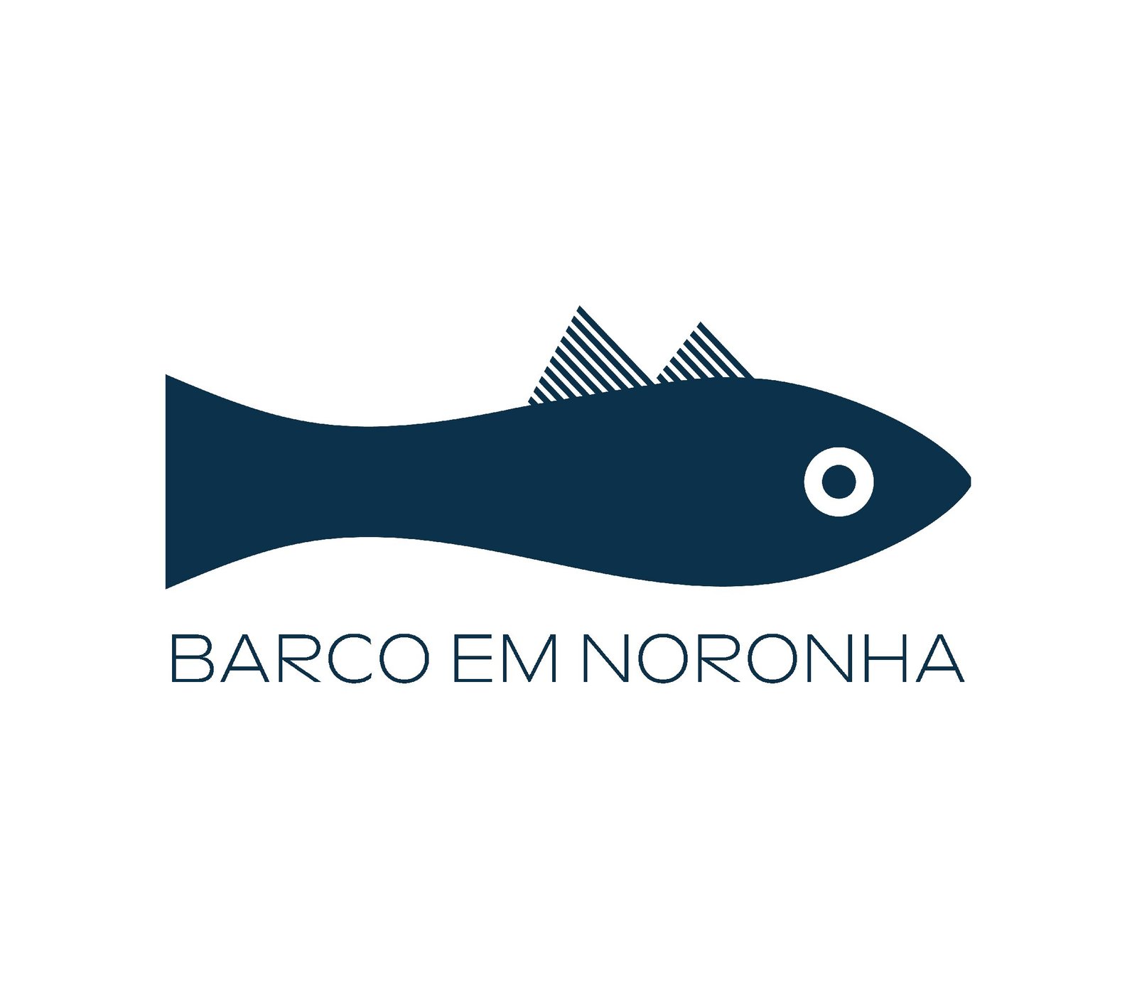 Barco em Noronha