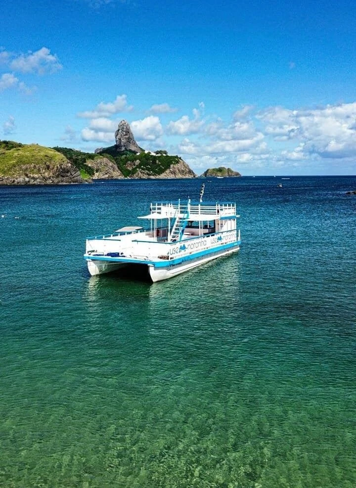 Barco Entardecer VIP em Fernando de Noronha