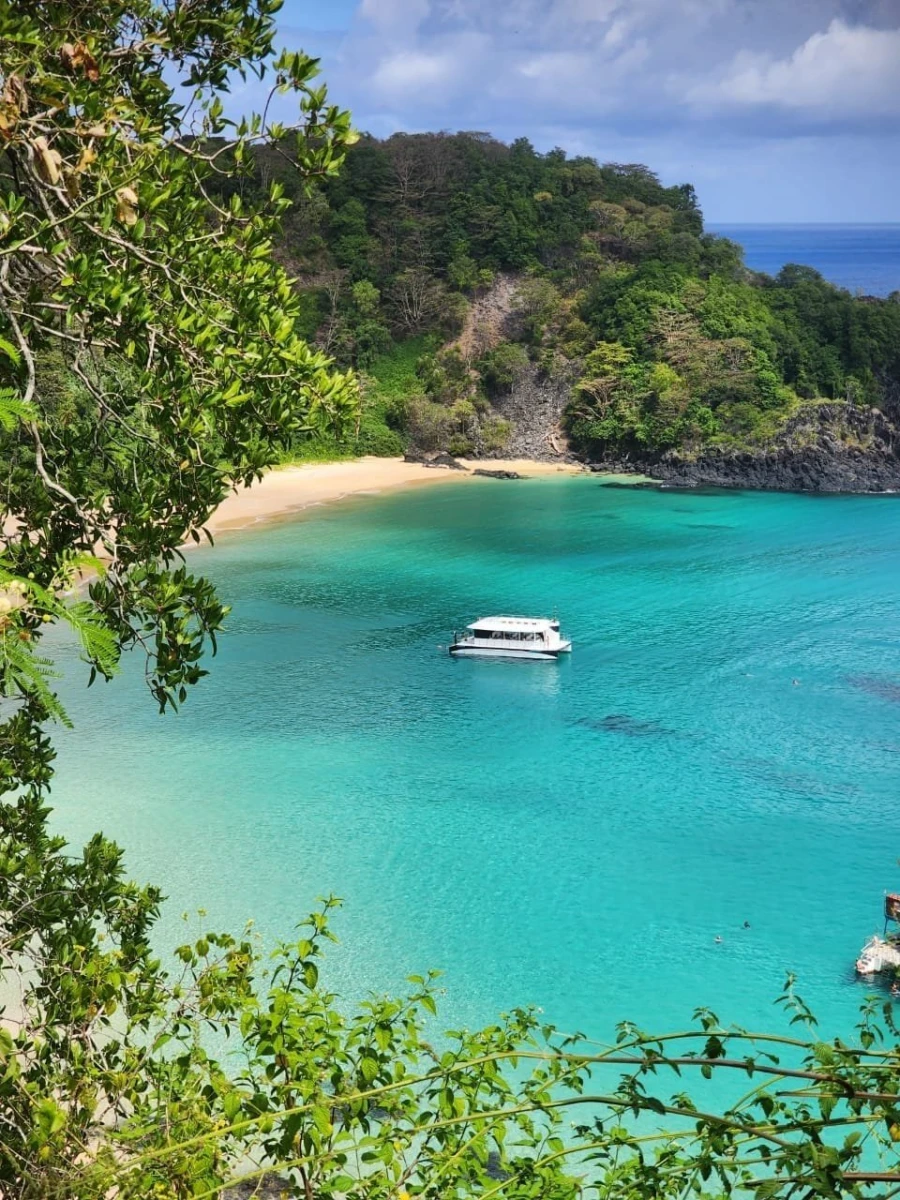 Barco Tradicional em Fernando de Noronha – foto 2