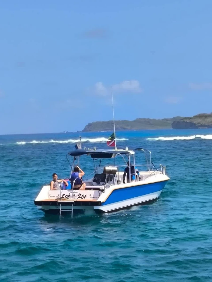 Lancha Zoe em Fernando de Noronha – foto 6