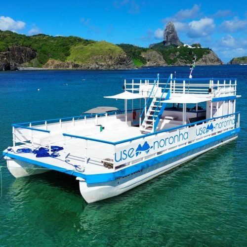 fretamento-catamarã-noronha-2