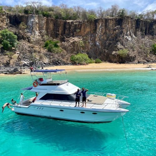 lancha intrometida noronha